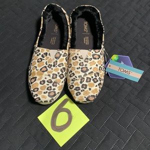 Toms | Sz 6 Ortholite Glitter Cheetah slip on spies - new with tags